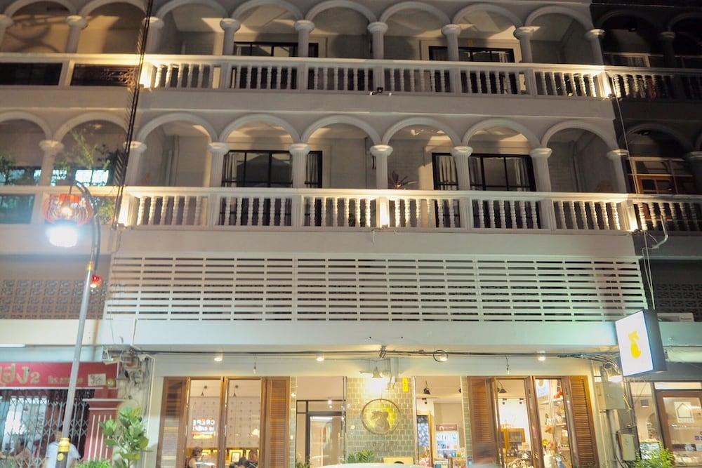 Oyo 300 Karnvela Hotel Phuket Exterior photo